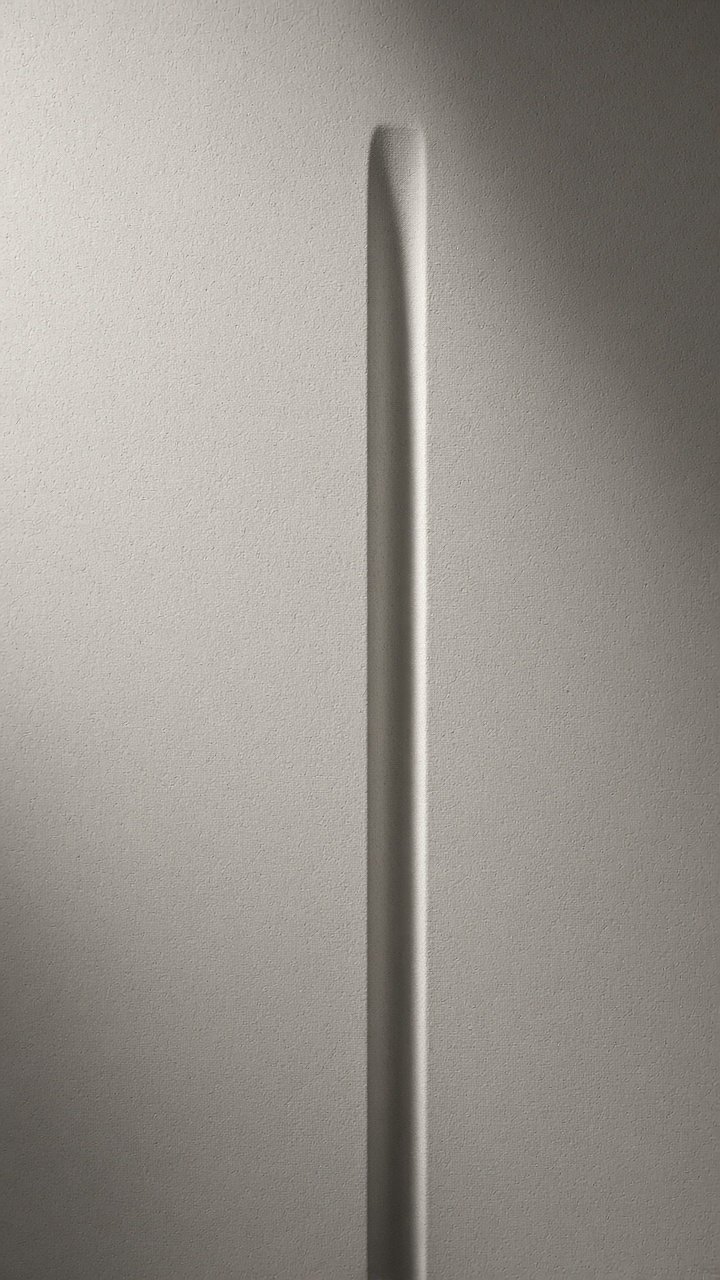 Vertical pressure-formed polymer sheet with a thin slit recess.